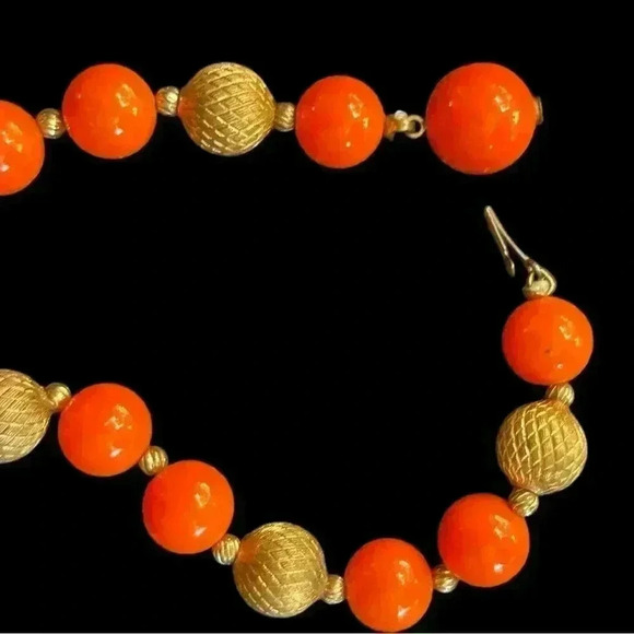Vintage orange gold tone choker length hidden clasp necklace - Picture 2 of 2